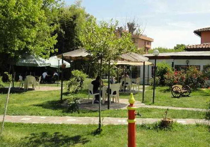 Oda ve Kahvaltı Le Torri